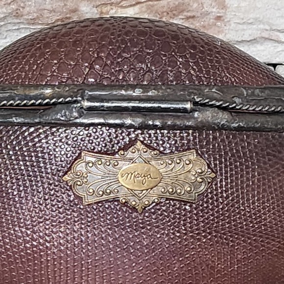 Maya Evangelista Hard Resin Cross Body Bag with Removable Beaded Strap - Picture 10 of 16